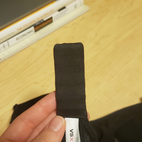 Victoria's Secret Sports Bra - Picture 8 of 9